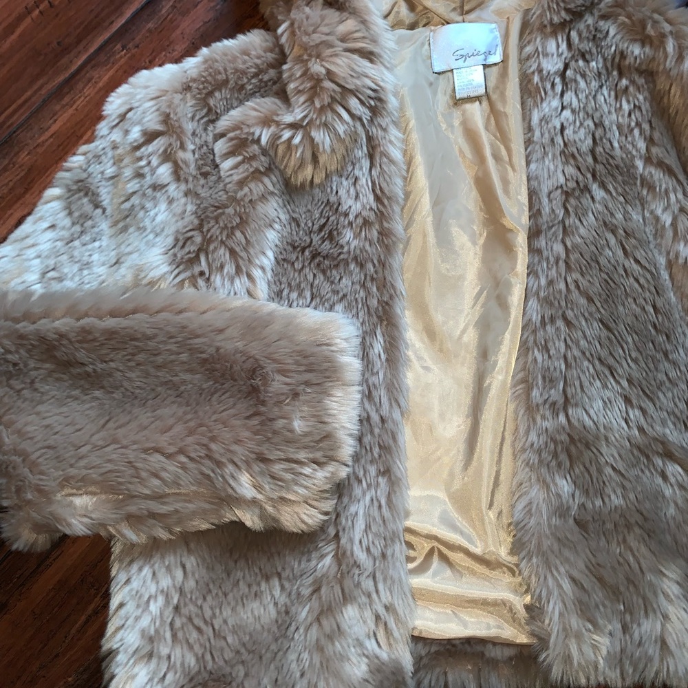 Fur jacket - Picture 2 of 3